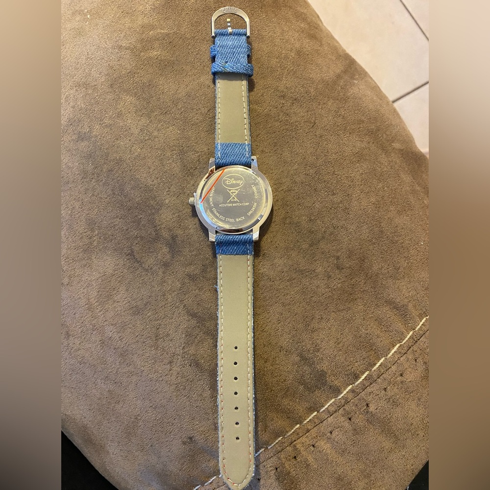 Watch - Picture 4 of 4